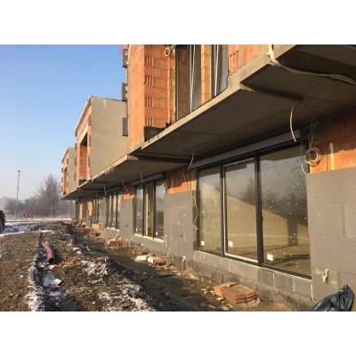 Kolejny etap w trakcie